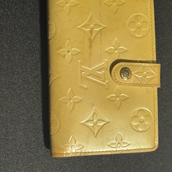 🌞🎉EUC Louis Vuitton Kiss Lock Wallet Coin purse Vernis Authentic-code MI0027. - Picture 3 of 12